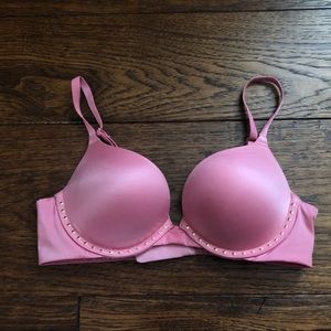 Blush Victoria’s Secret bra - gold detail - 32b